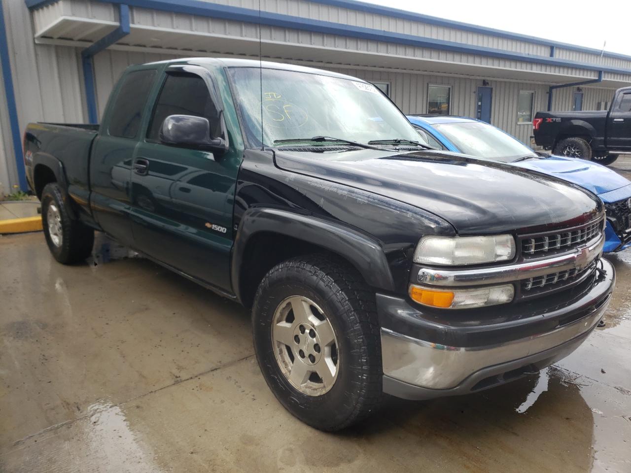 CHEVROLET SILVERADO 2002 with VIN 1GCEK19Z02Z332834 - Photo from auction