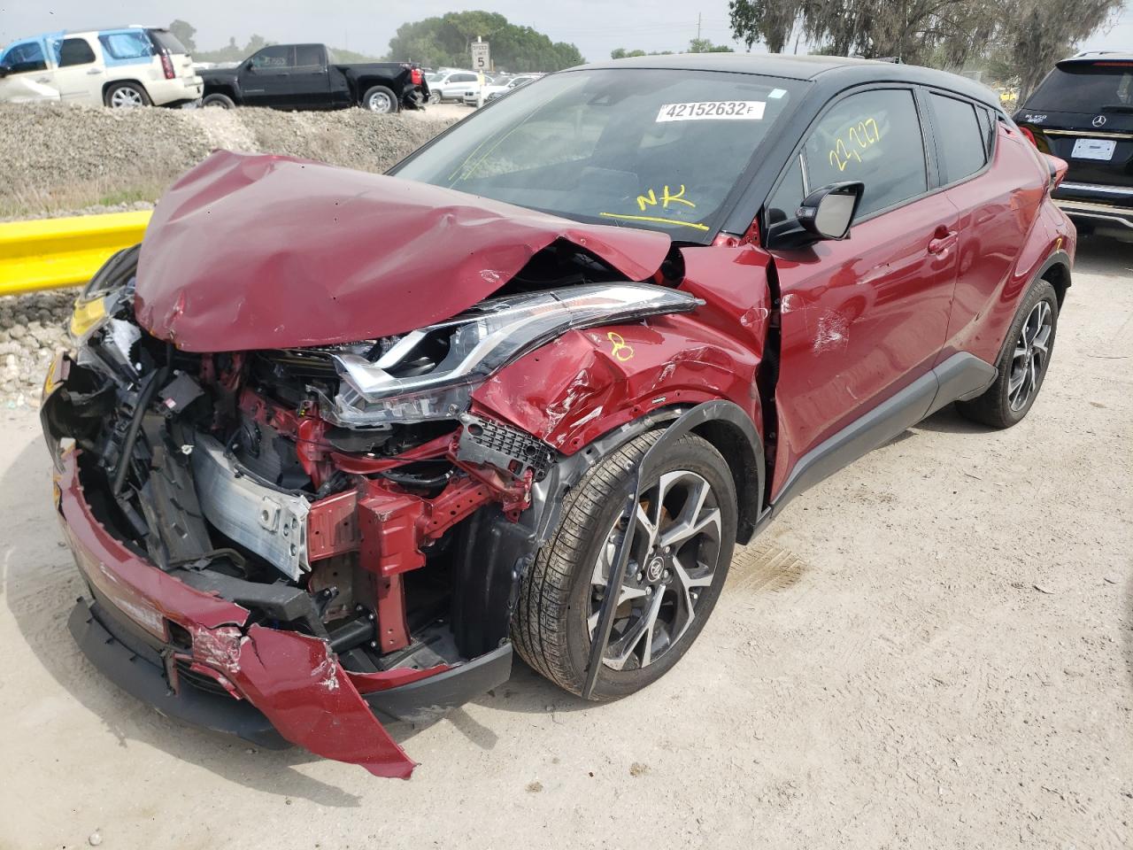 Photo 2 from auction – 2019 TOYOTA C-HR XLE with VIN NMTKHMBX0KR093314