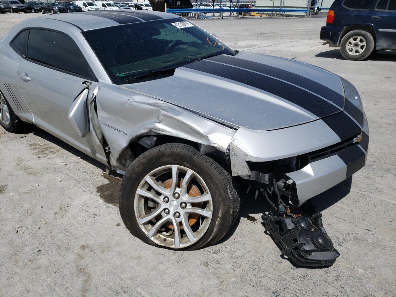 Photo 9 from auction – 2014 CHEVROLET CAMARO LS with VIN 2G1FA1E37E9180535