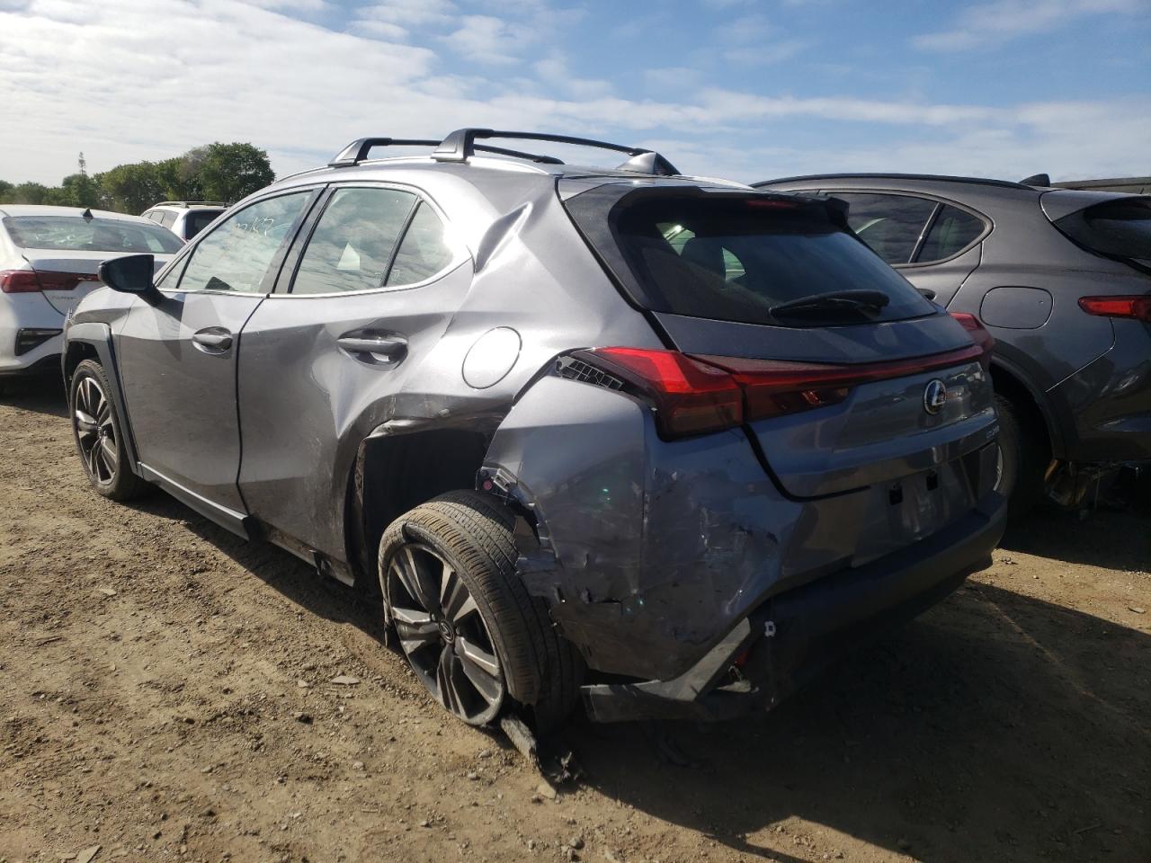 Photo 3 from auction – 2019 LEXUS UX 200 with VIN JTHY3JBHXK2008468