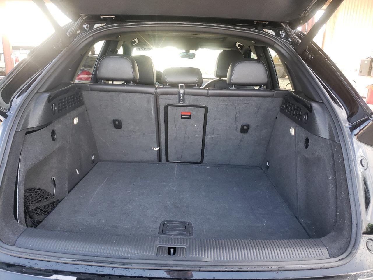 Photo 9 from auction – 2018 AUDI Q3 PREMIUM with VIN WA1BCCFS1JR000462