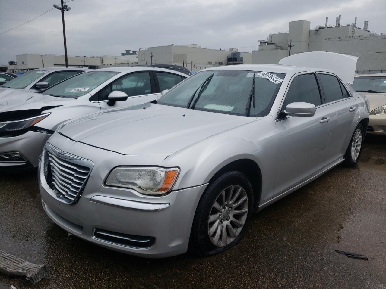 Photo 2 from auction – 2012 CHRYSLER 300 with VIN 2C3CCAAG8CH113902