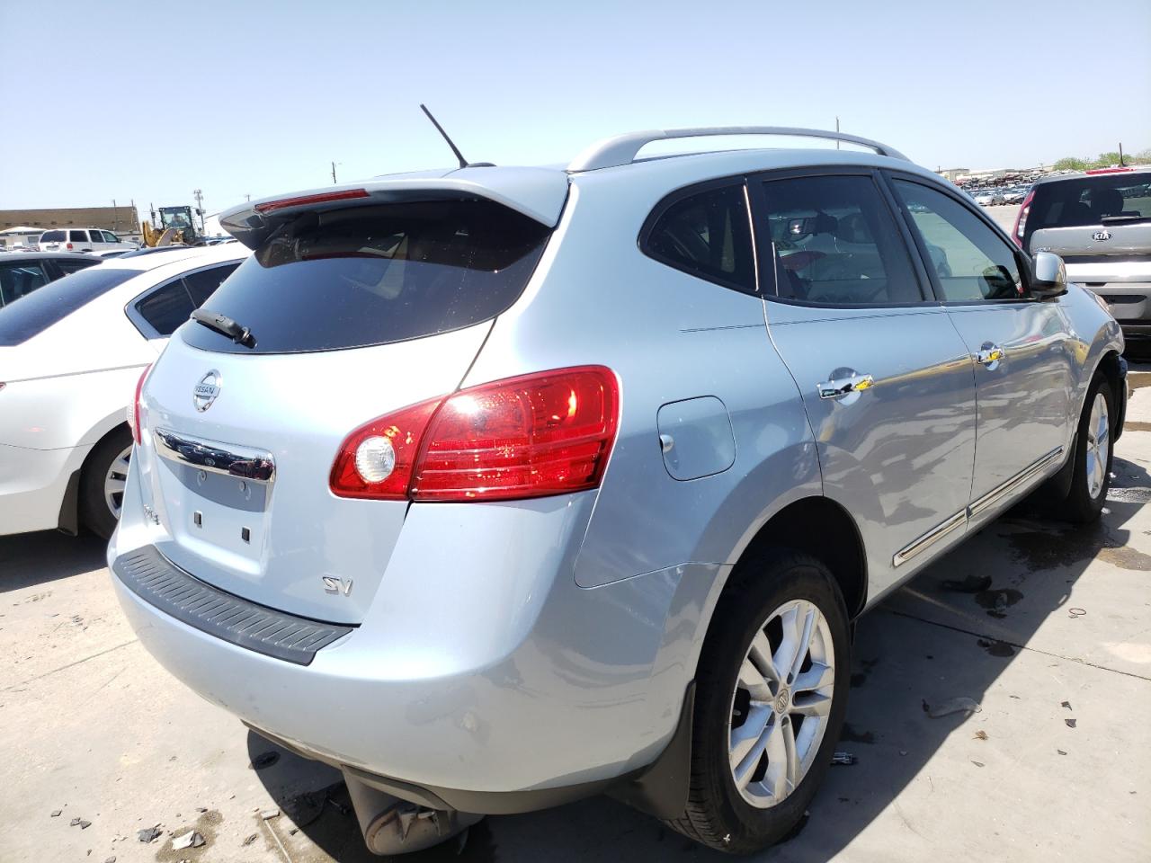 Photo 4 from auction – 2012 NISSAN ROGUE S with VIN JN8AS5MT7CW301306