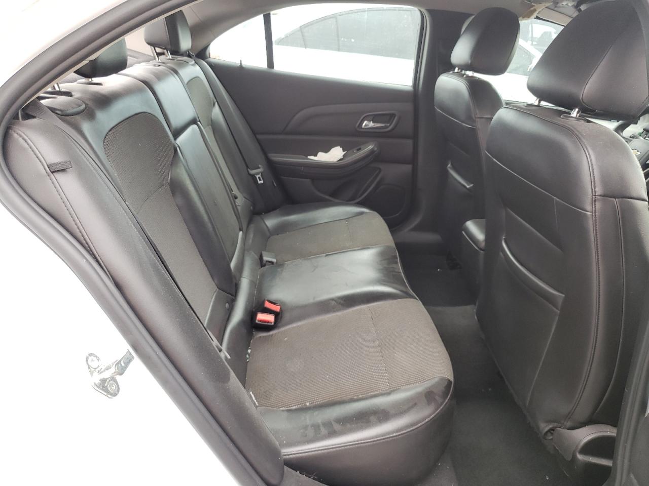 Photo 6 from auction – 2016 CHEVROLET MALIBU with VIN 1G11C5SA9GF146086