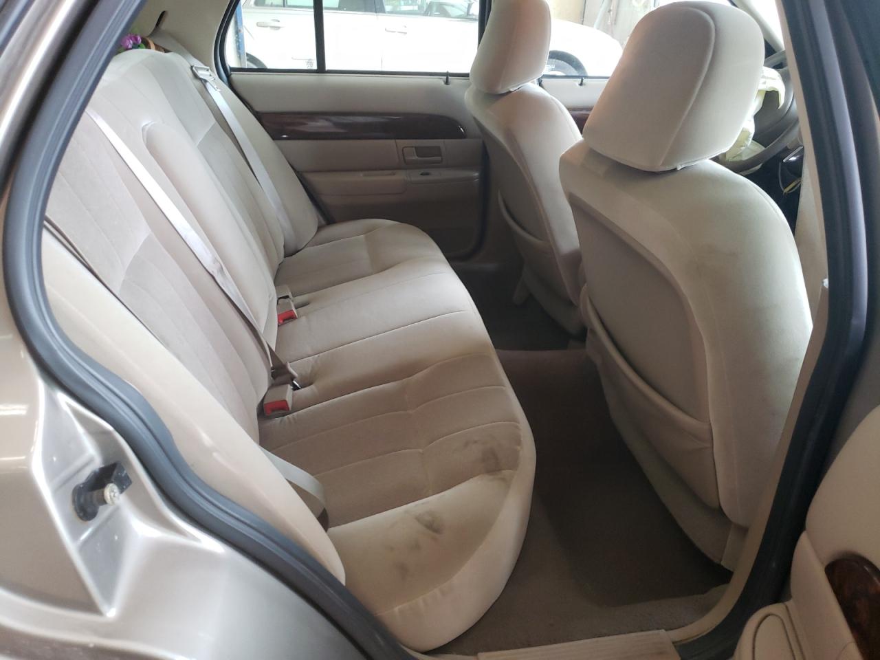 Photo 6 from auction – 2004 MERCURY GRAND MARQ with VIN 2MEFM74W34X665700