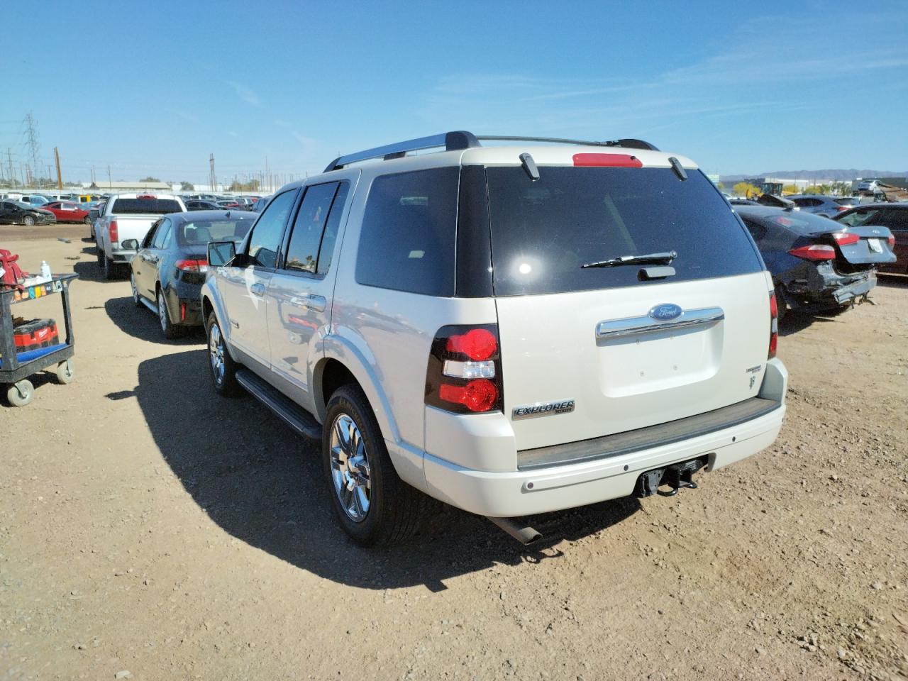 Photo 3 from auction – 2006 FORD EXPLORER L with VIN 1FMEU75806UB43545