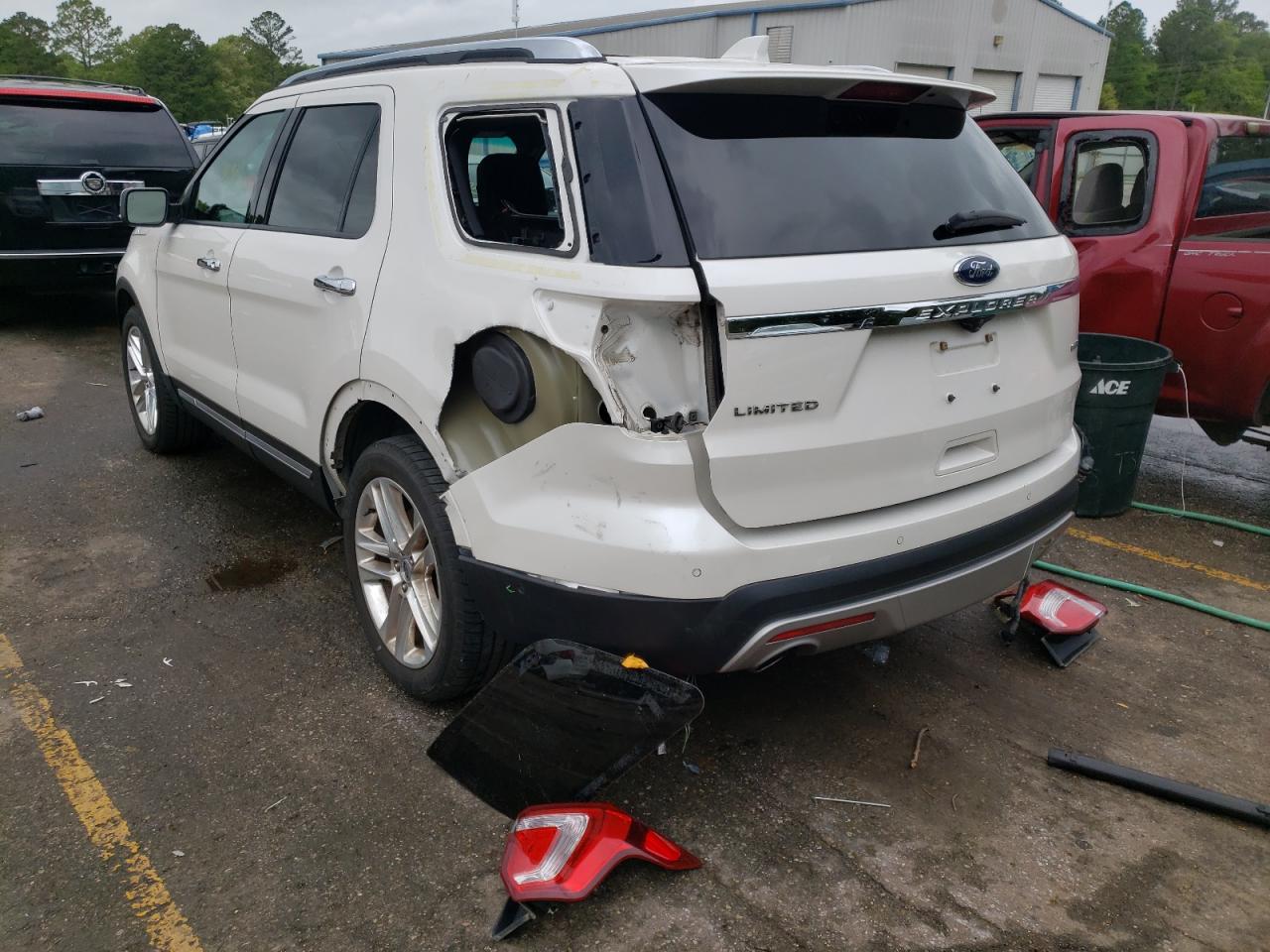 Photo 3 from auction – 2016 FORD EXPLORER L with VIN 1FM5K8F80GGC55692