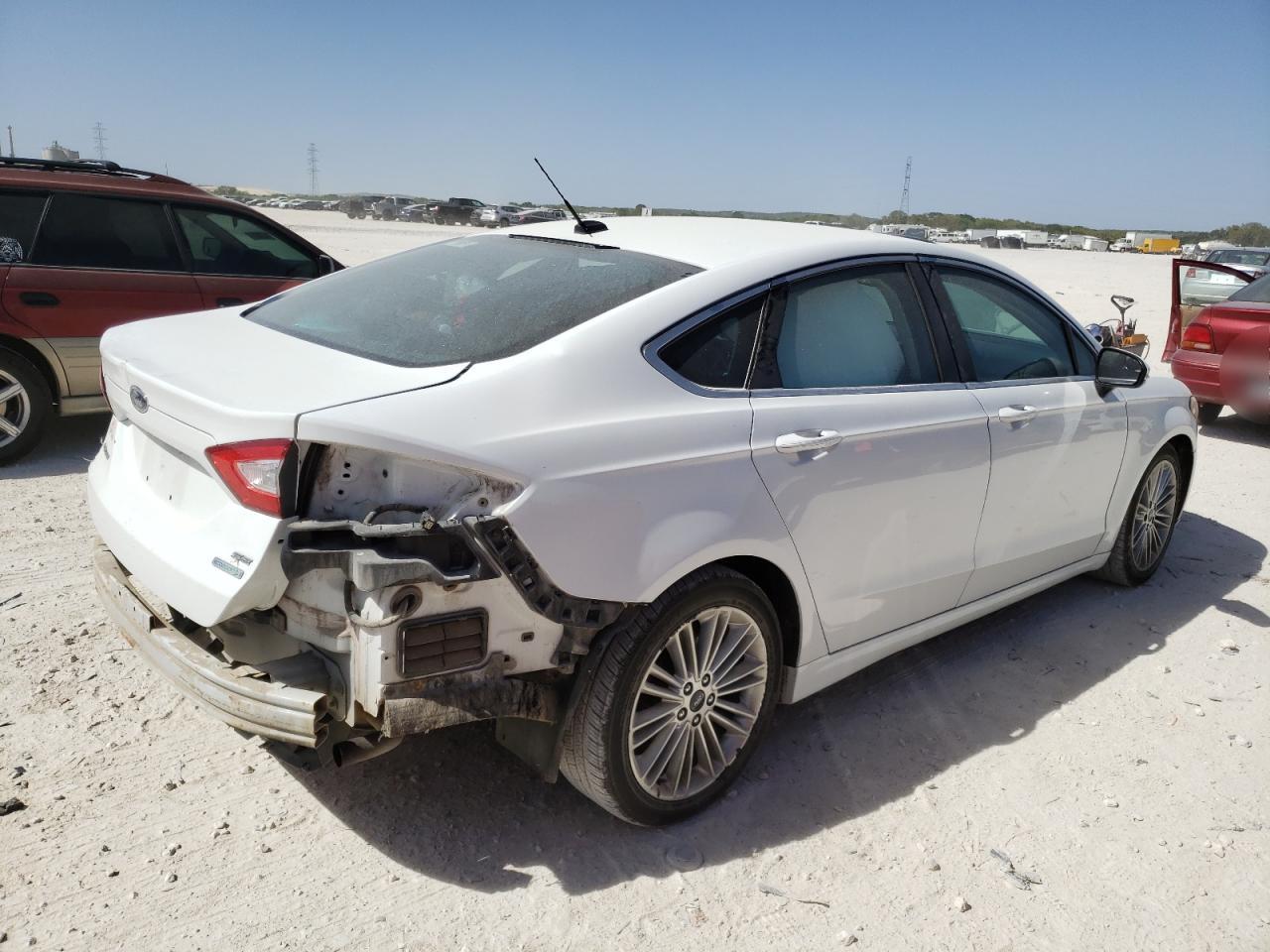 Photo 4 from auction – 2013 FORD FUSION SE with VIN 3FA6P0H96DR327913