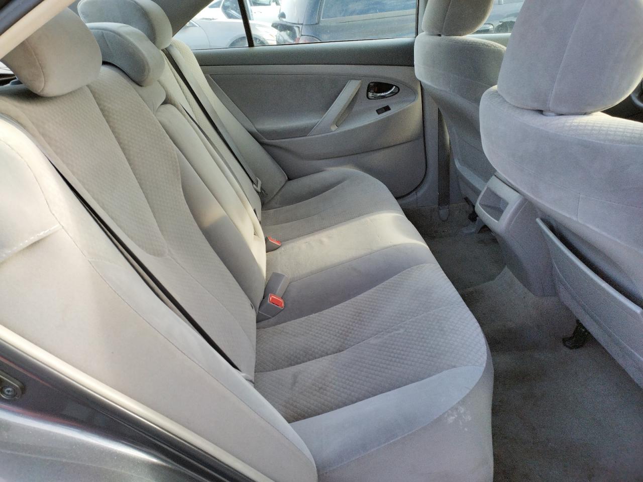Photo 6 from auction – 2007 TOYOTA CAMRY CE with VIN 4T1BE46K17U098982