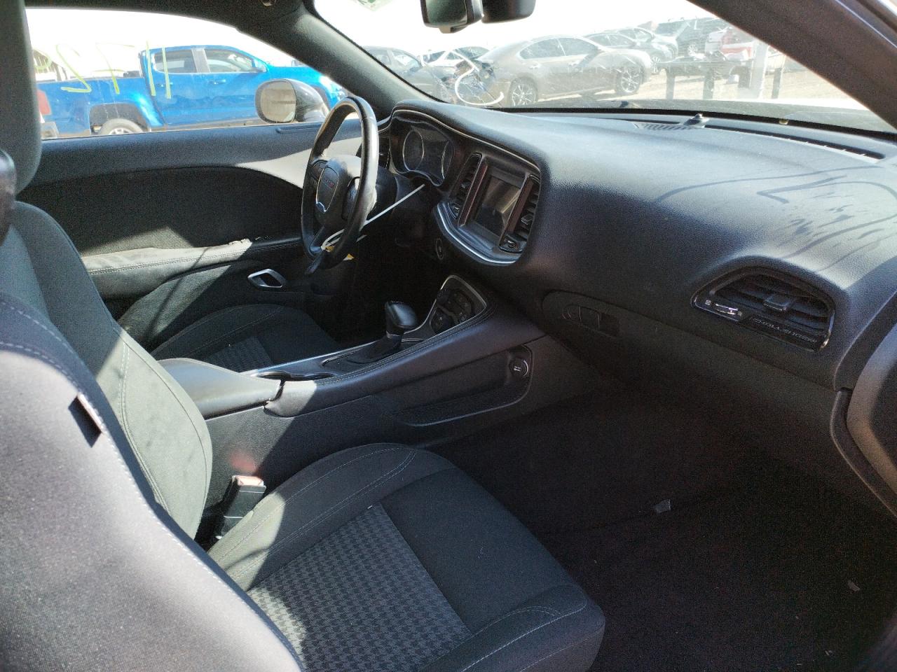 Photo 5 from auction – 2018 DODGE CHALLENGER with VIN 2C3CDZAG8JH317754