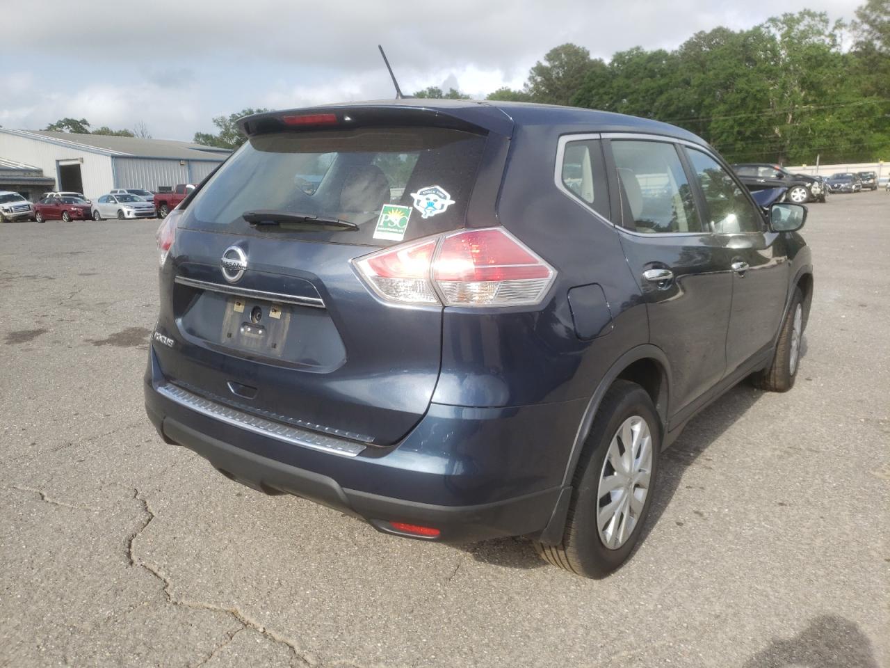 Photo 4 from auction – 2015 NISSAN ROGUE S with VIN KNMAT2MT8FP550638