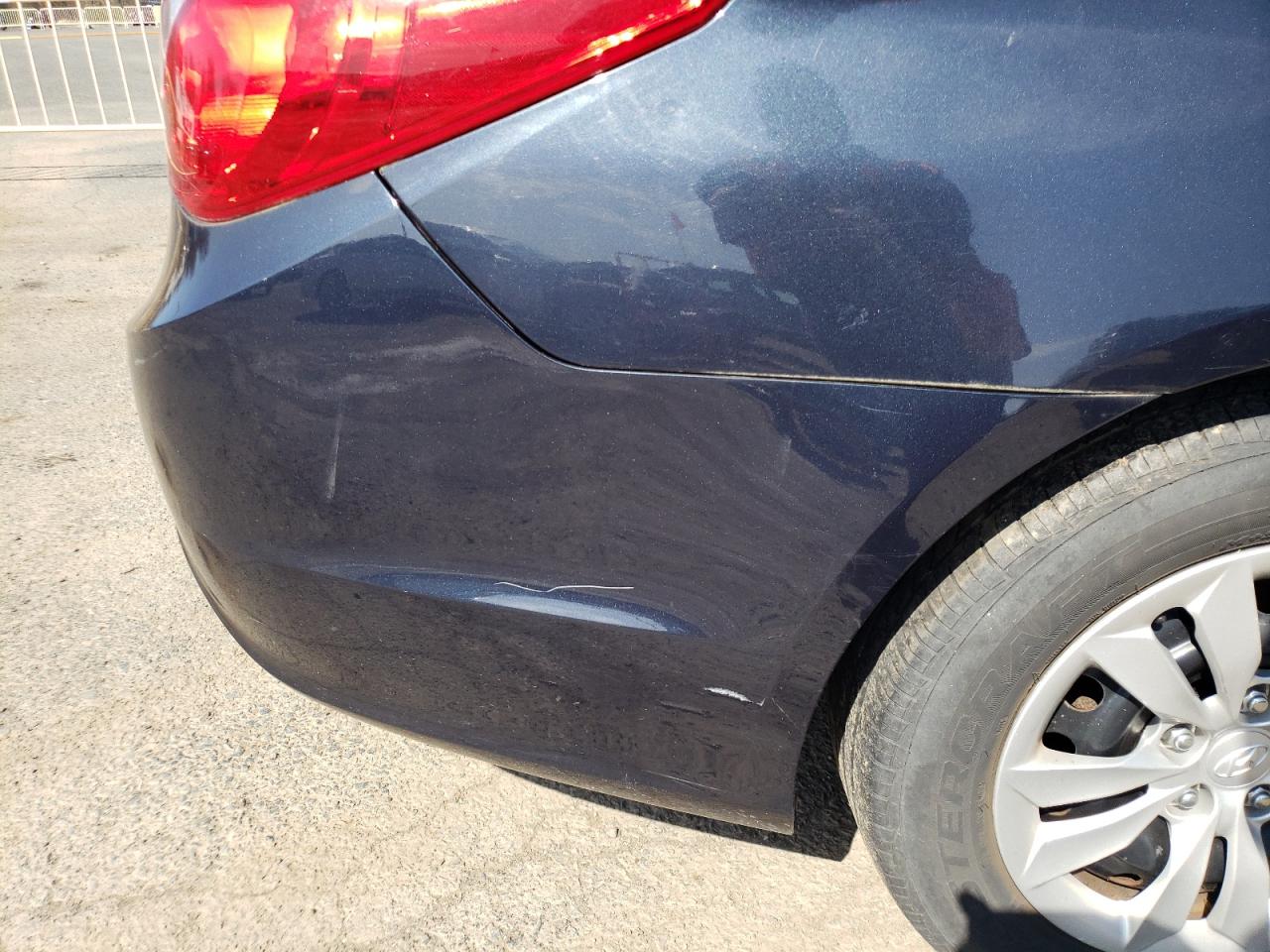 Photo 9 from auction – 2011 HYUNDAI SONATA GLS with VIN 5NPEB4AC1BH203405