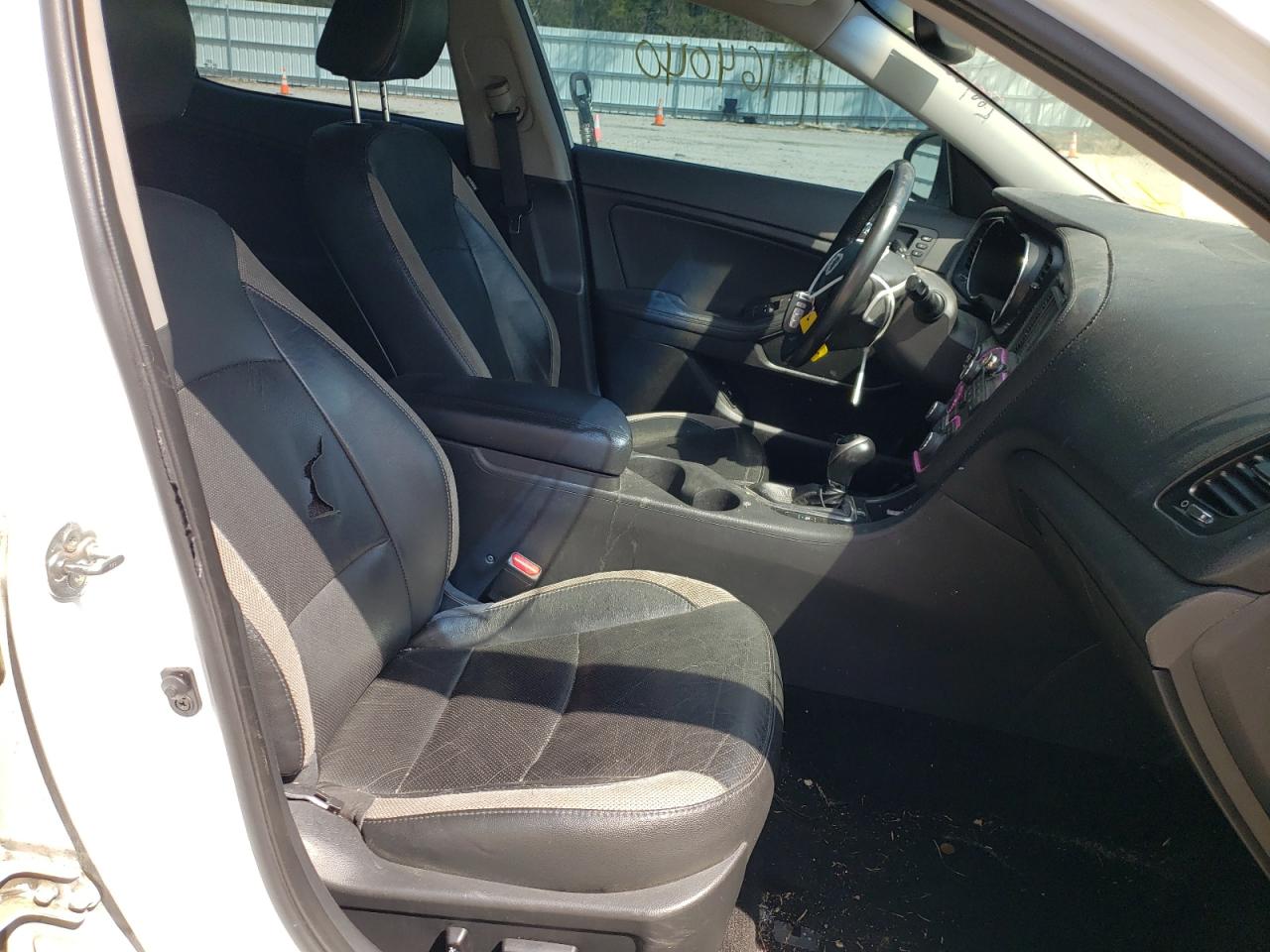 Photo 5 from auction – 2013 KIA OPTIMA SX with VIN 5XXGR4A67DG126911