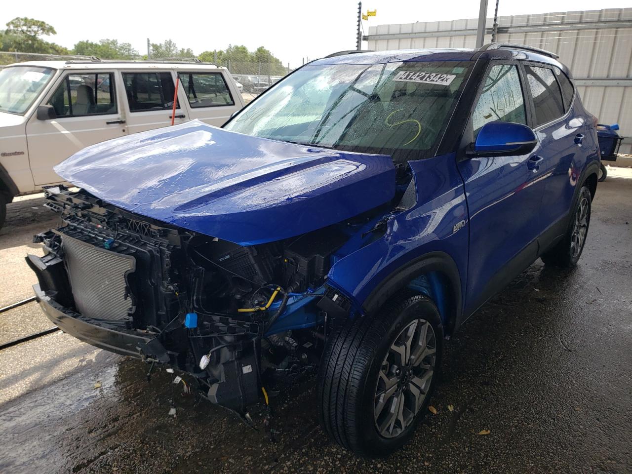 Photo 2 from auction – 2021 KIA SELTOS EX with VIN KNDERCAA6M7214010