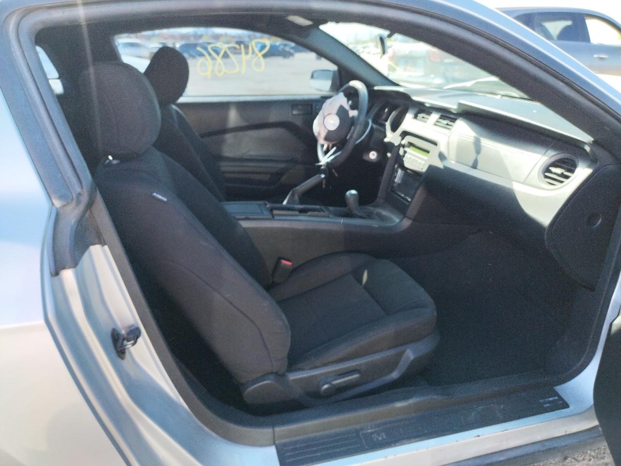 Photo 5 from auction – 2012 FORD MUSTANG with VIN 1ZVBP8AM2C5282182