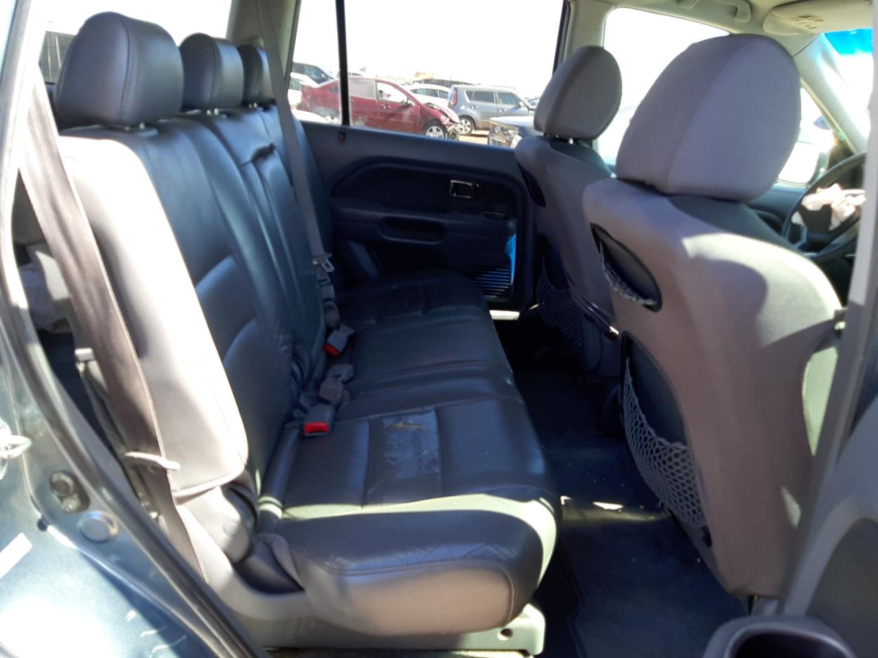 Photo 6 from auction – 2006 HONDA PILOT EX with VIN 2HKYF18706H513401