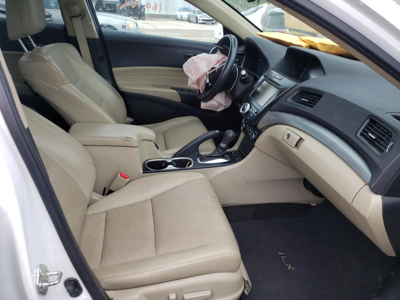 Photo 5 from auction – 2016 ACURA ILX PREMIU with VIN 19UDE2F72GA002115