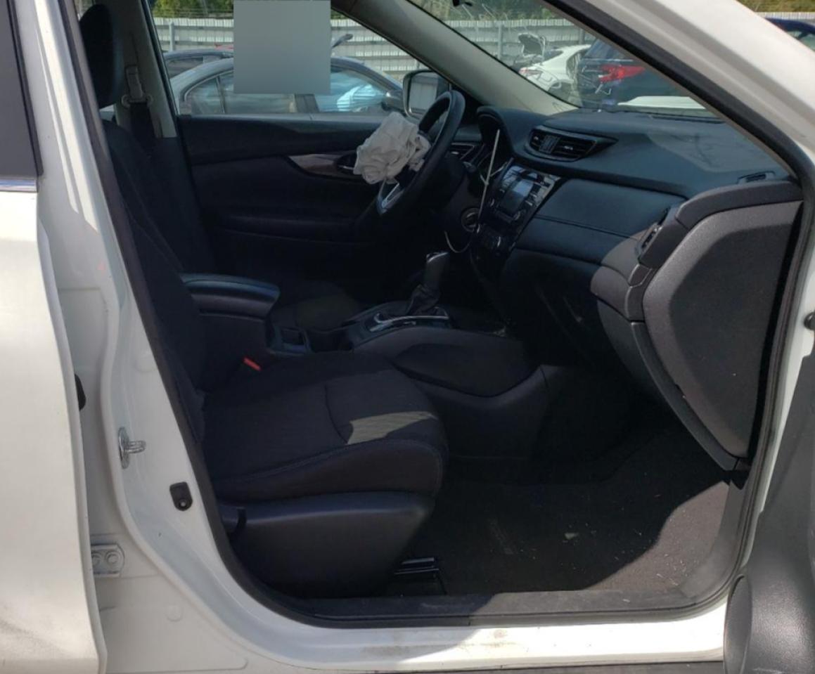 Photo 5 from auction – 2017 NISSAN ROGUE SV with VIN 5N1AT2MV5HC784372