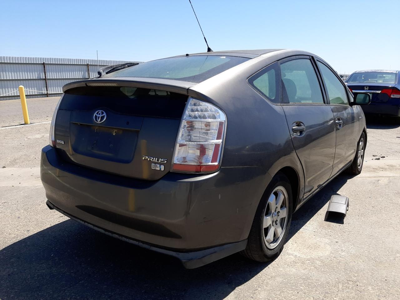 Photo 4 from auction – 2007 TOYOTA PRIUS with VIN JTDKB20U273227992