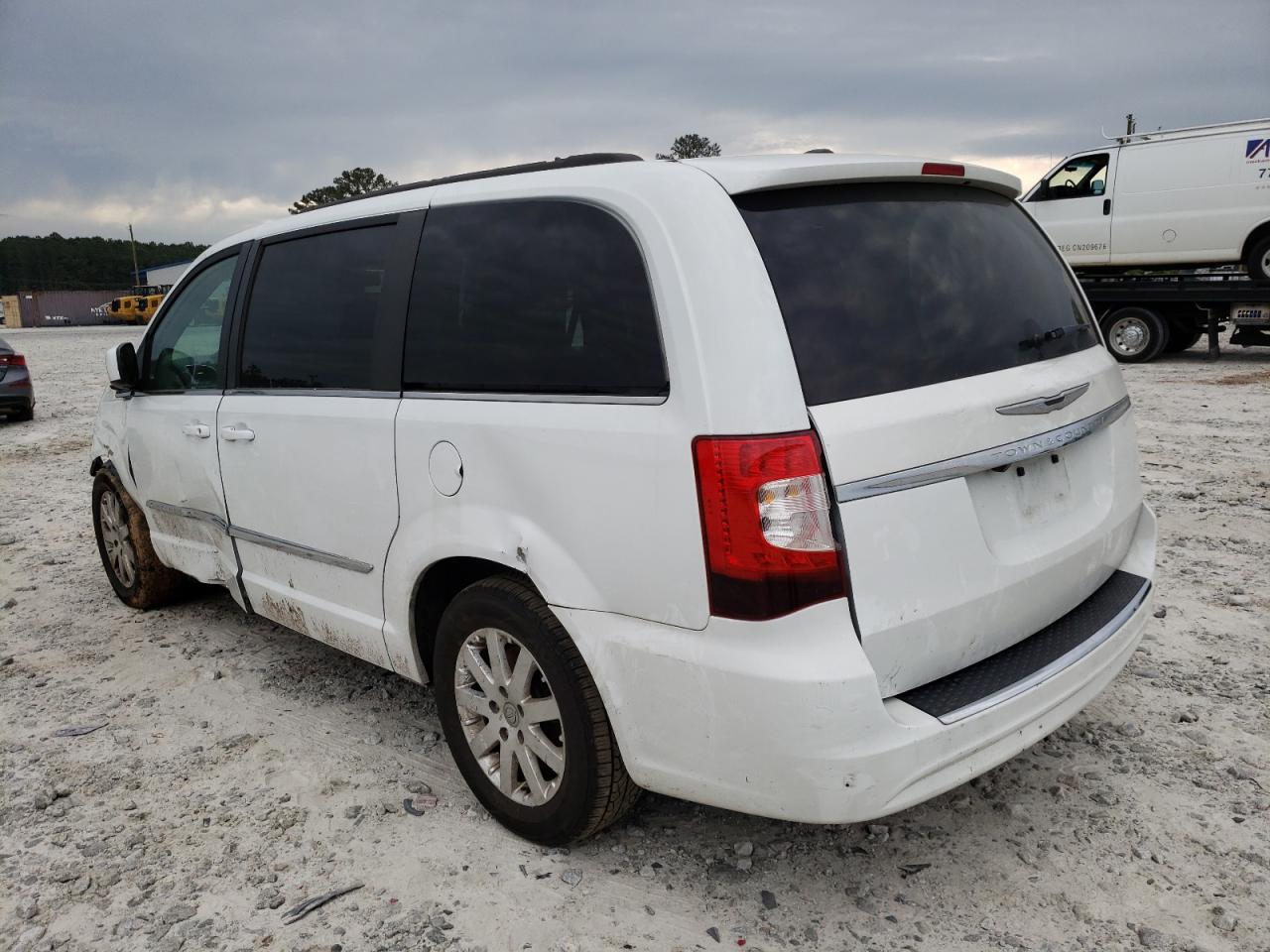 Photo 3 from auction – 2016 CHRYSLER TOWN & COU with VIN 2C4RC1BG3GR167449
