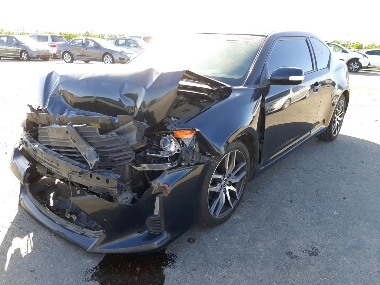 Photo 2 from auction – 2015 TOYOTA SCION TC with VIN JTKJF5C74F3092206