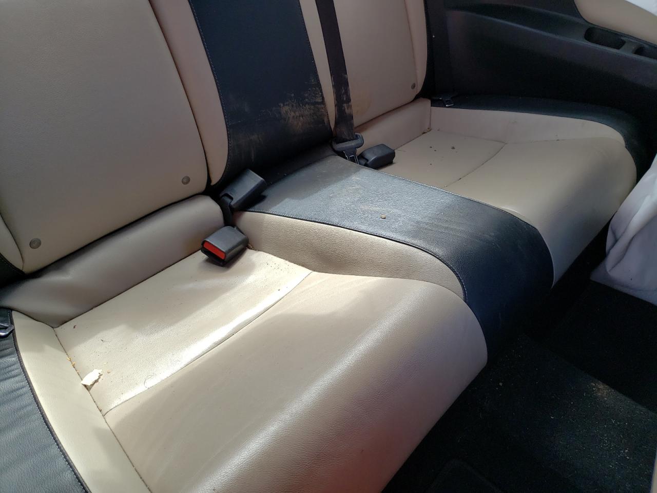 Photo 17 from auction – 2016 HONDA CIVIC TOUR with VIN 2HGFC3B95GH358166