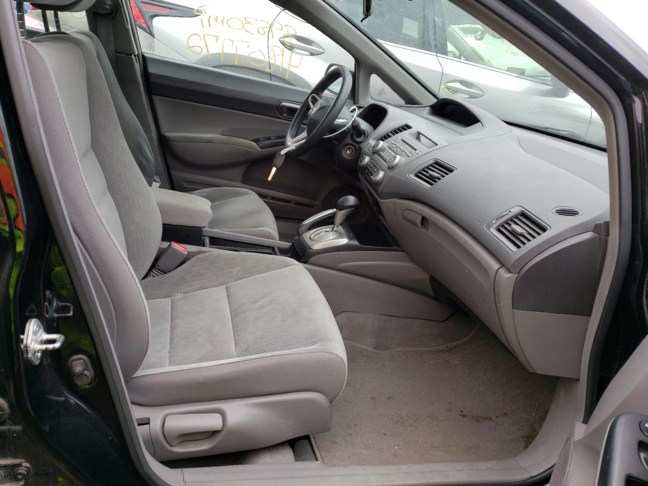 Photo 5 from auction – 2010 HONDA CIVIC LX with VIN 19XFA1F59AE053823