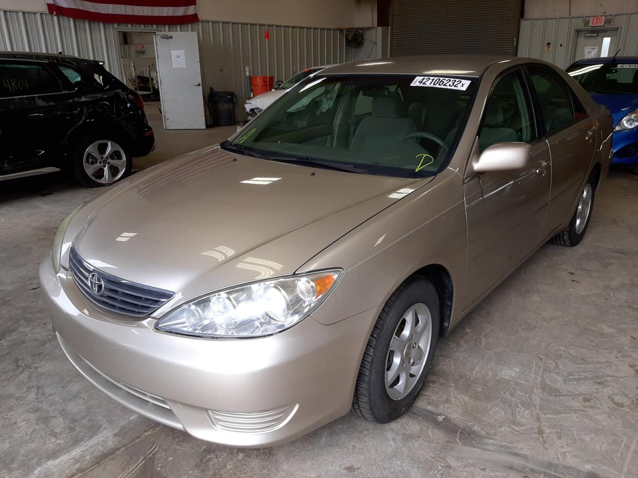 Photo 2 from auction – 2005 TOYOTA CAMRY LE with VIN 4T1BE32K75U961684