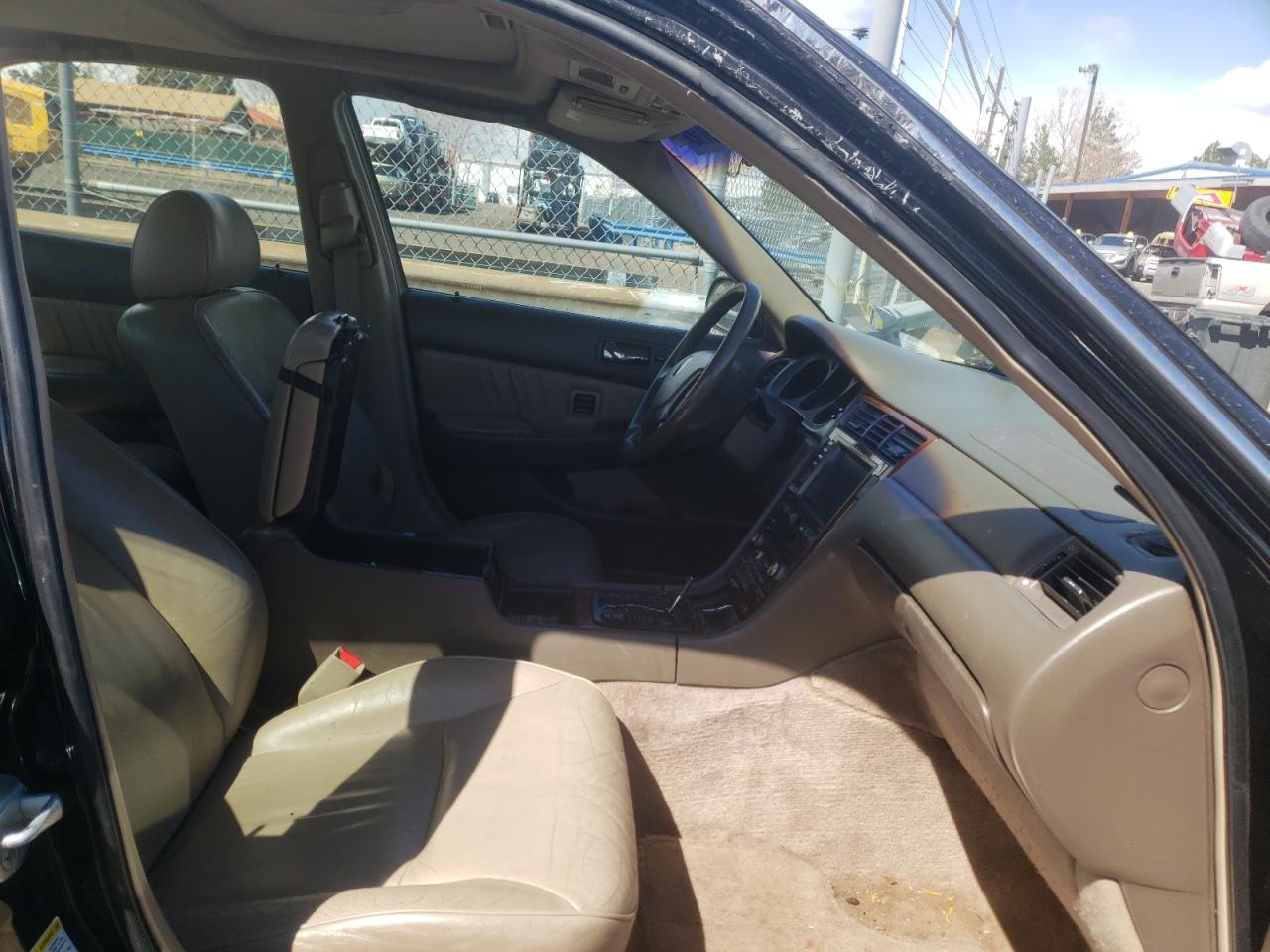 Photo 5 from auction – 2004 ACURA 3.5RL with VIN JH4KA96604C000296