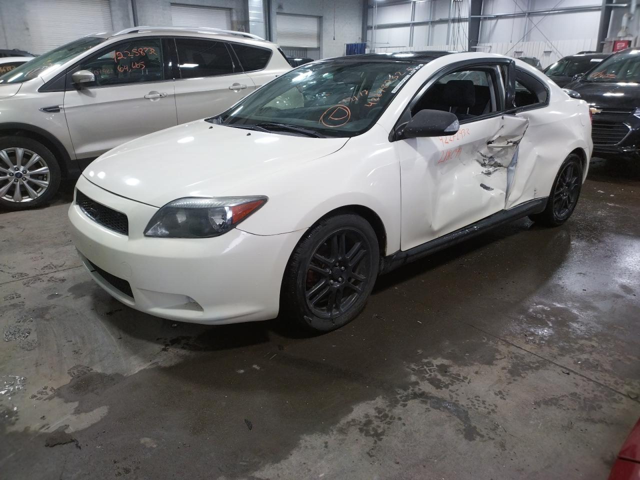 Photo 2 from auction – 2005 TOYOTA SCION TC with VIN JTKDE177050062946