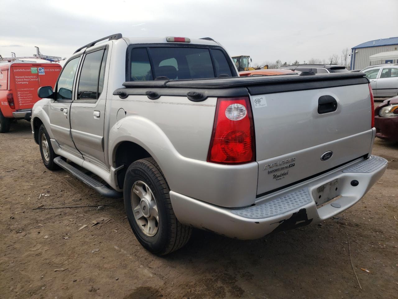 Photo 3 from auction – 2004 FORD EXPLORER S with VIN 1FMZU77K34UA29496