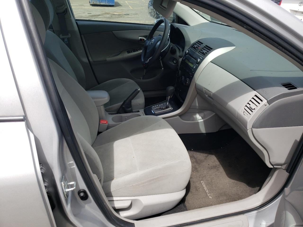 Zdjęcie 5 z aukcji – 2010 TOYOTA COROLLA BA z VIN 2T1BU4EE9AC214260