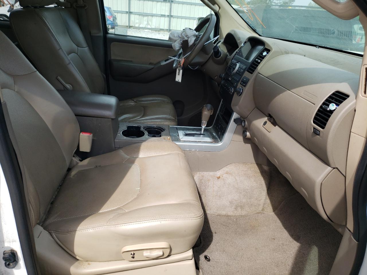 Photo 5 from auction – 2012 NISSAN PATHFINDER with VIN 5N1AR1NN5CC600399