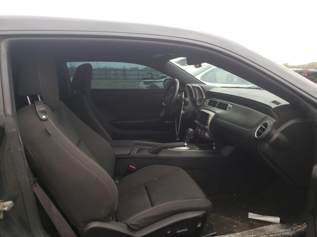 Photo 5 from auction – 2014 CHEVROLET CAMARO LT with VIN 2G1FB1E34E9317637