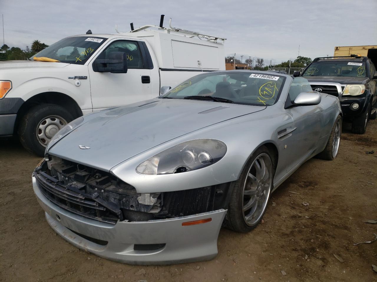 Photo 2 from auction – 2006 ASTON MARTIN DB9 VOLANT with VIN SCFAD02A96GB05963