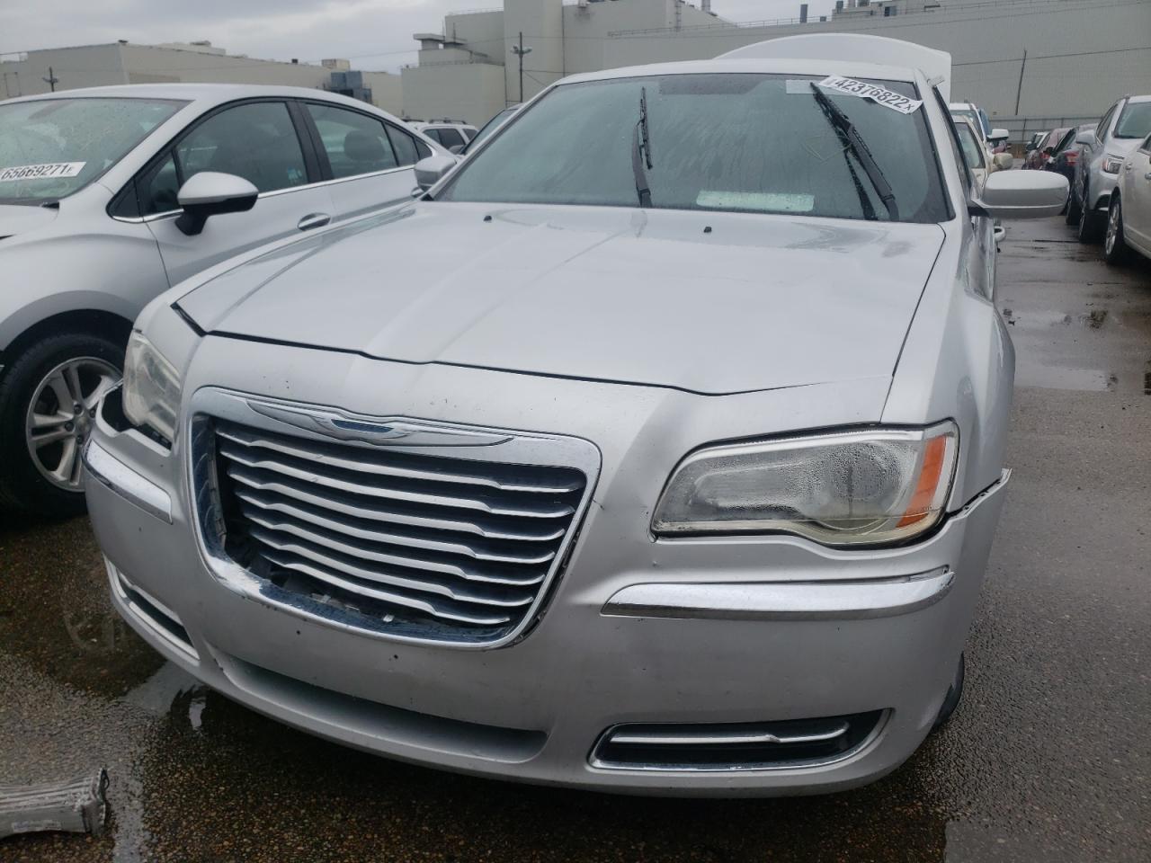 Photo 9 from auction – 2012 CHRYSLER 300 with VIN 2C3CCAAG8CH113902