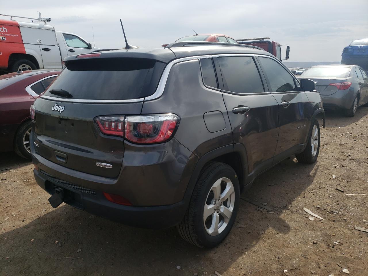 Фото 4 с аукциона – 2018 JEEP COMPASS LA с VIN 3C4NJDBBXJT356789