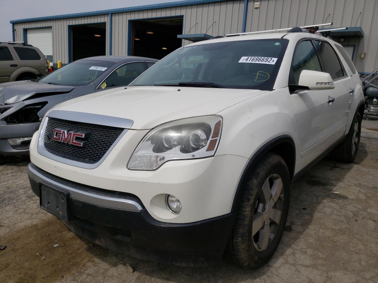 Photo 2 from auction – 2011 GMC ACADIA SLT with VIN 1GKKVRED0BJ135300