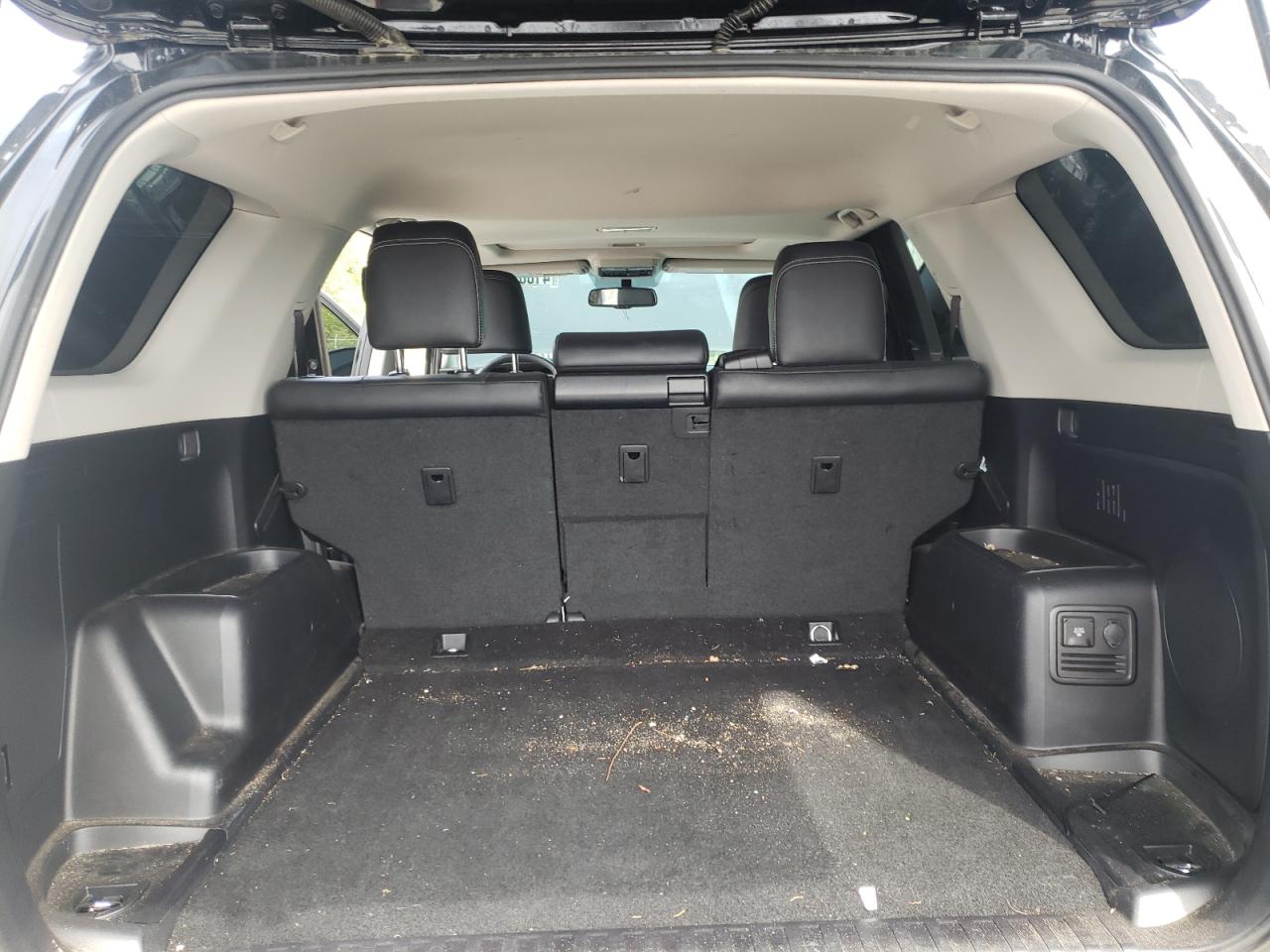 Photo 9 from auction – 2018 TOYOTA 4RUNNER SR with VIN JTEBU5JR8J5593503