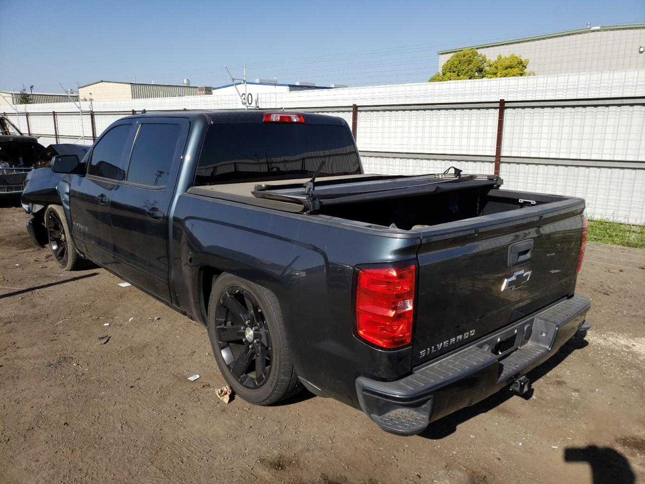 Photo 3 from auction – 2017 CHEVROLET SILVERADO with VIN 3GCUCRER0HG470976