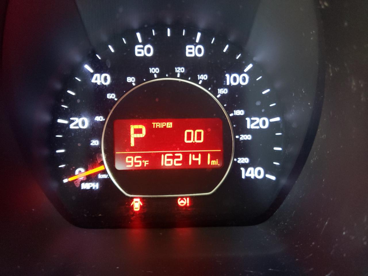 Photo 8 from auction – 2014 KIA SOUL with VIN KNDJN2A25E7011477
