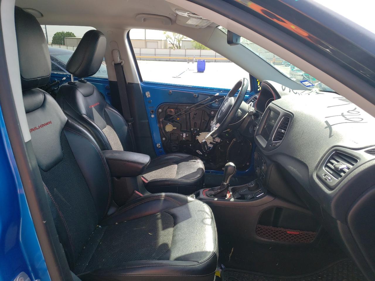 Photo 5 from auction – 2019 JEEP COMPASS TR with VIN 3C4NJDDB3KT640022