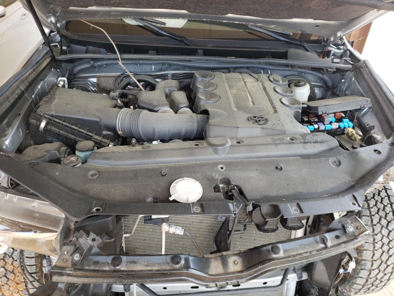 Photo 7 from auction – 2019 TOYOTA 4RUNNER SR with VIN JTEZU5JR9K5203721