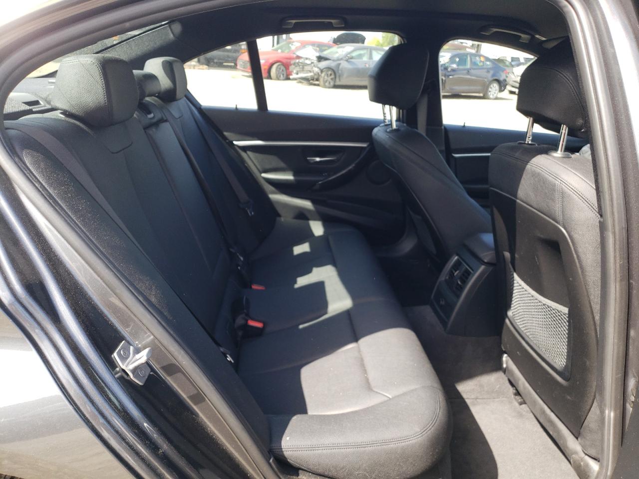Photo 6 from auction – 2017 BMW 330 I with VIN WBA8B9G37HNU56140