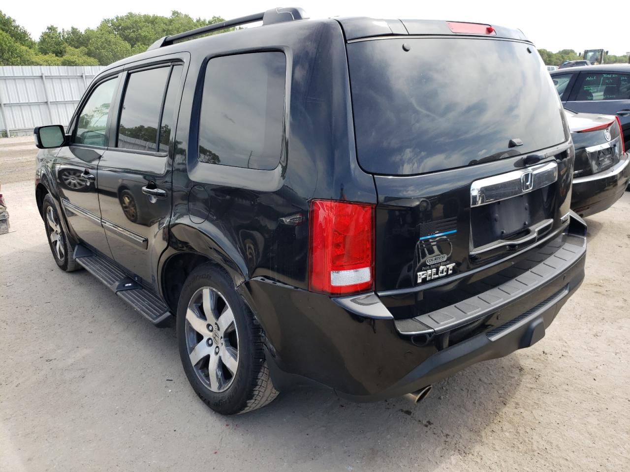 Photo 3 from auction – 2012 HONDA PILOT TOUR with VIN 5FNYF3H94CB007576