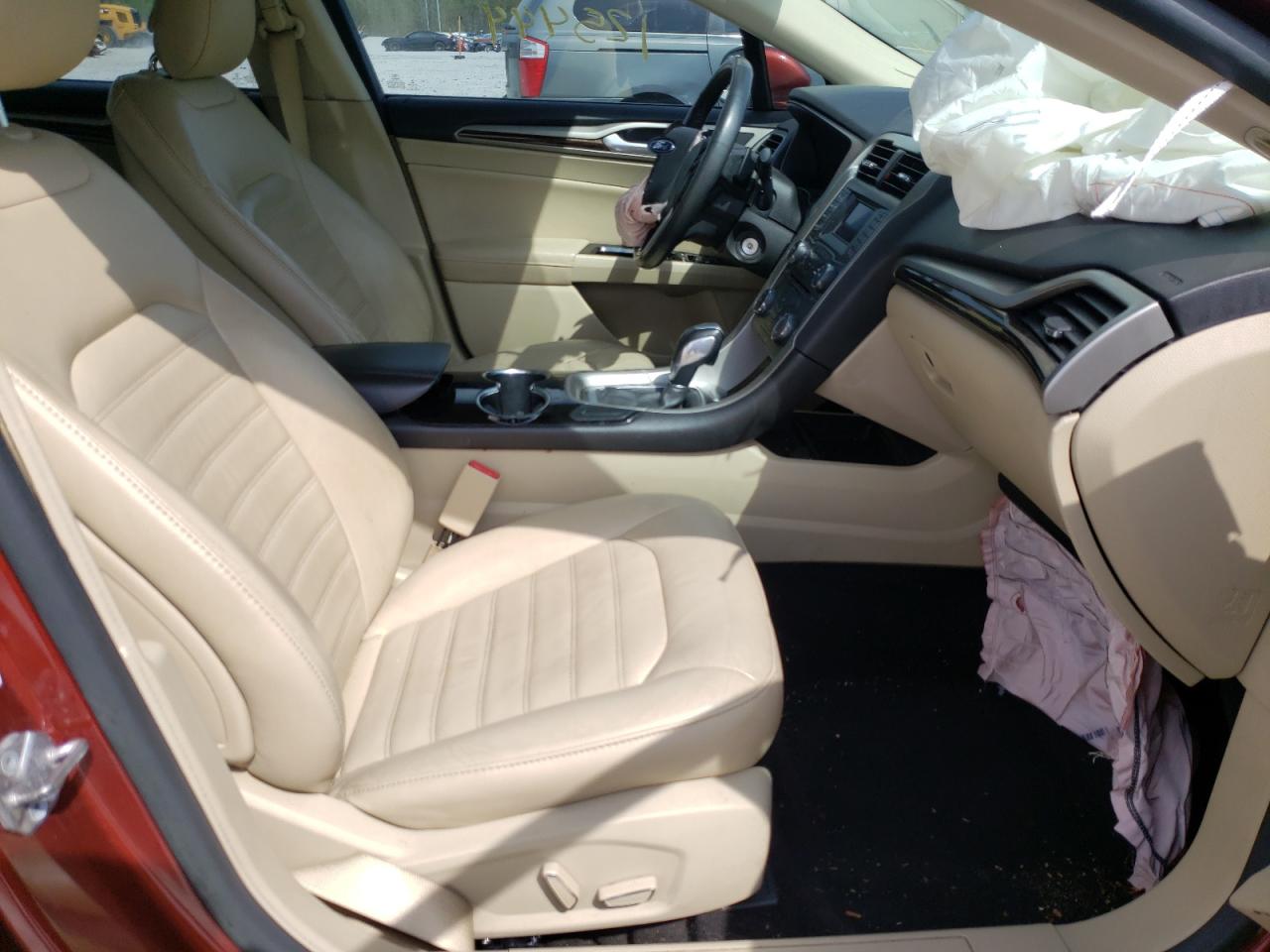 Photo 5 from auction – 2014 FORD FUSION SE with VIN 3FA6P0H96ER381679