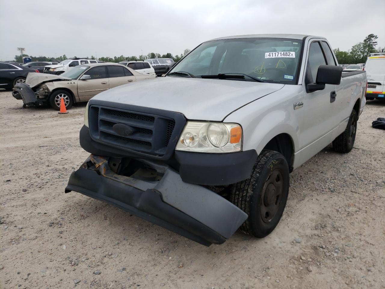 Photo 2 from auction – 2007 FORD F150 with VIN 1FTRF12247NA85139
