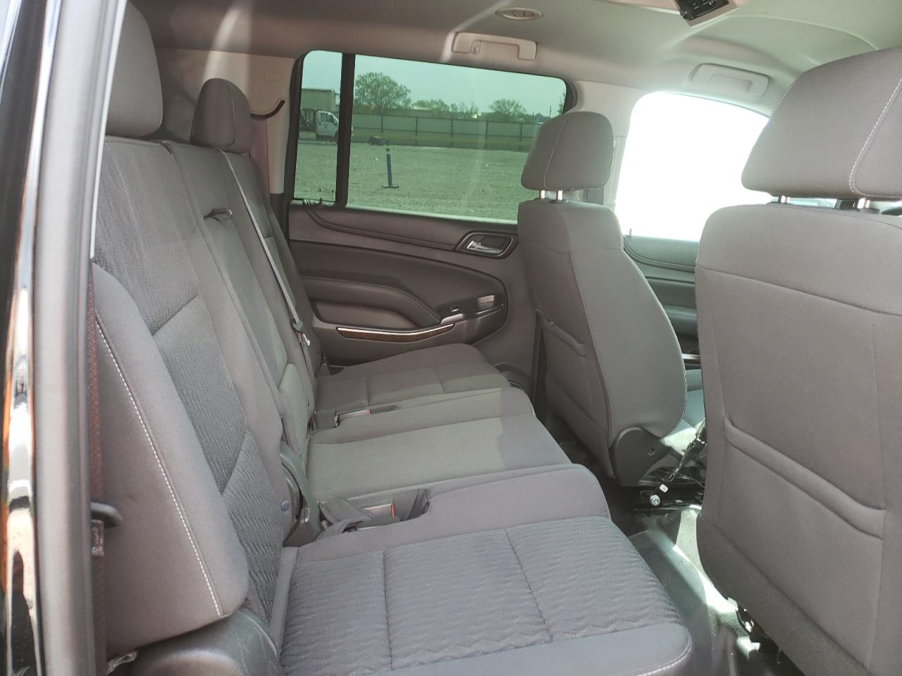Photo 6 from auction – 2017 CHEVROLET SUBURBAN C with VIN 1GNSCKEC5HR192030