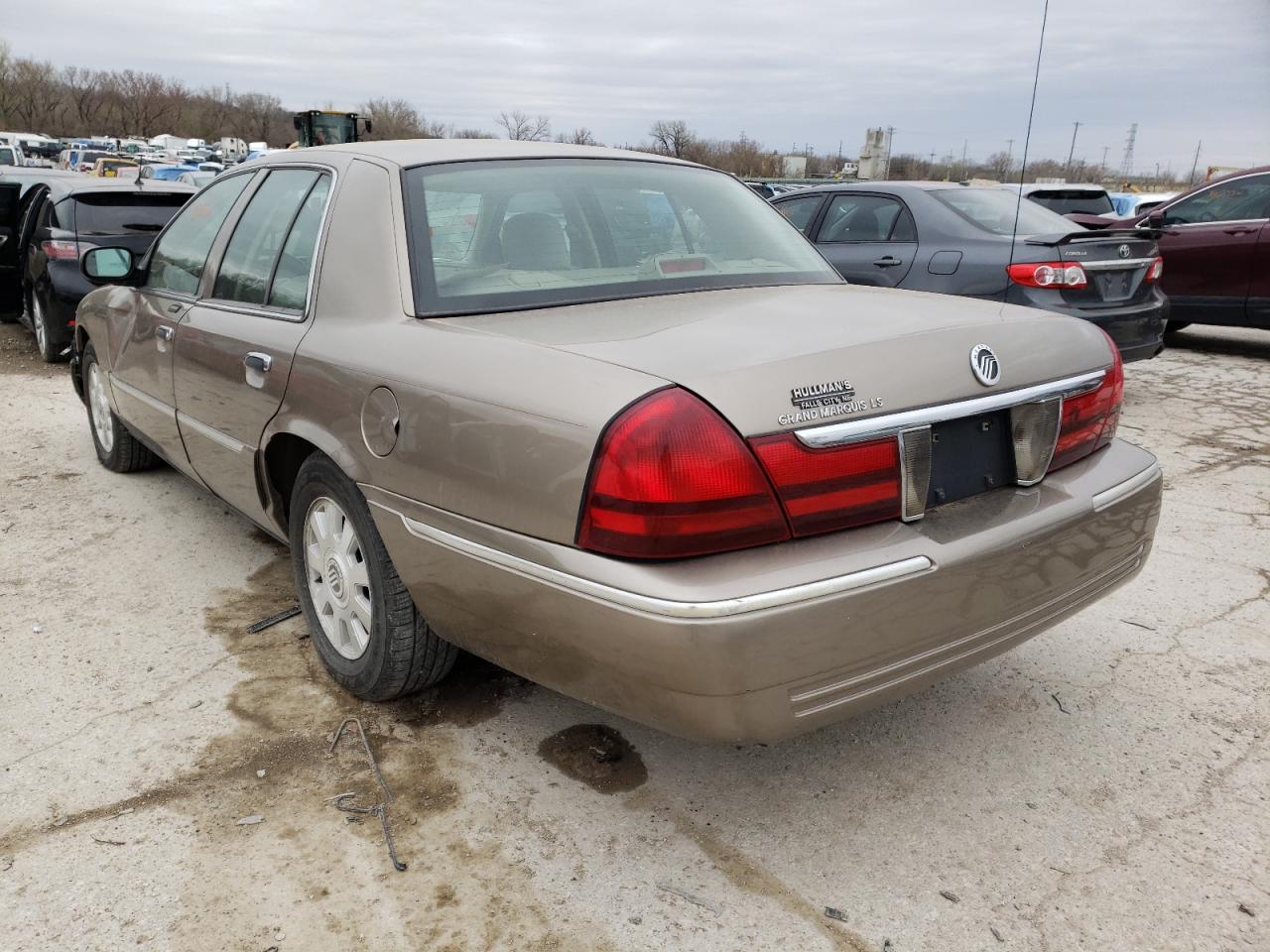 Photo 3 from auction – 2005 MERCURY GRAND MARQ with VIN 2MEFM75W35X661145
