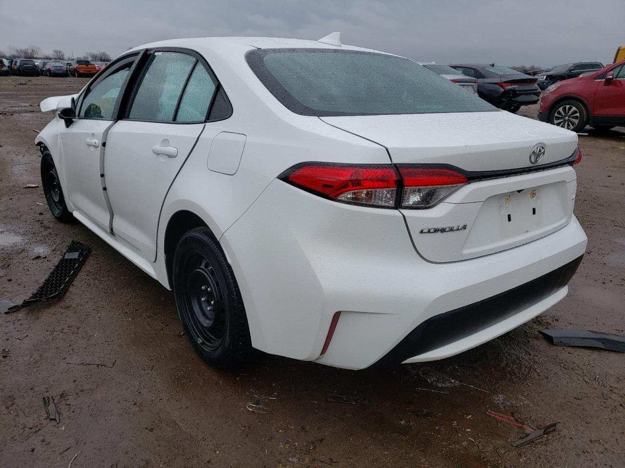 Photo 3 from auction – 2021 TOYOTA COROLLA LE with VIN 5YFEPMAE0MP205302